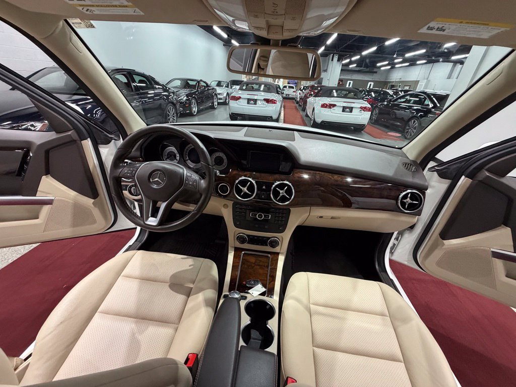 Used 2013 Mercedes-Benz GLK 350 4MATIC image 35