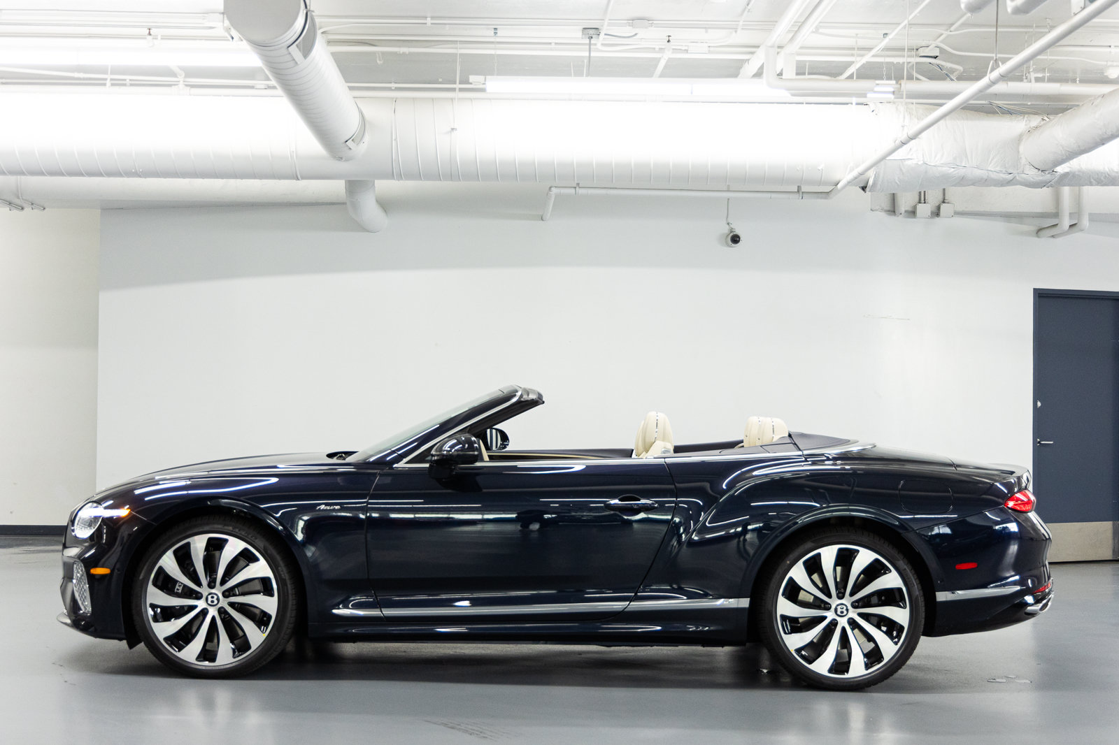 New 2026 Bentley Continental GTC AWD/4WD image 2