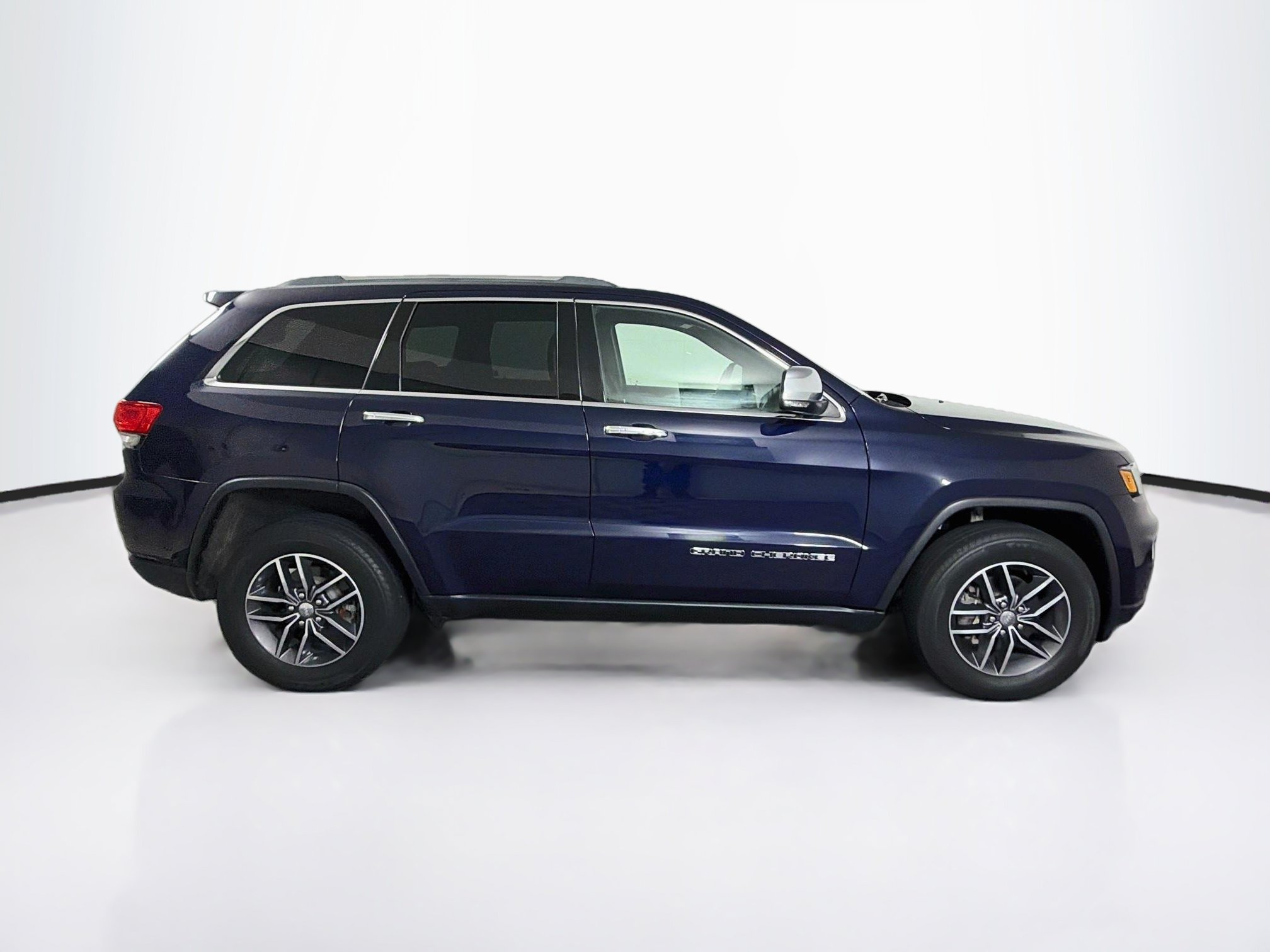 Used 2018 Jeep Grand Cherokee Limited w/ Luxury Group II AWD/4WD image 10