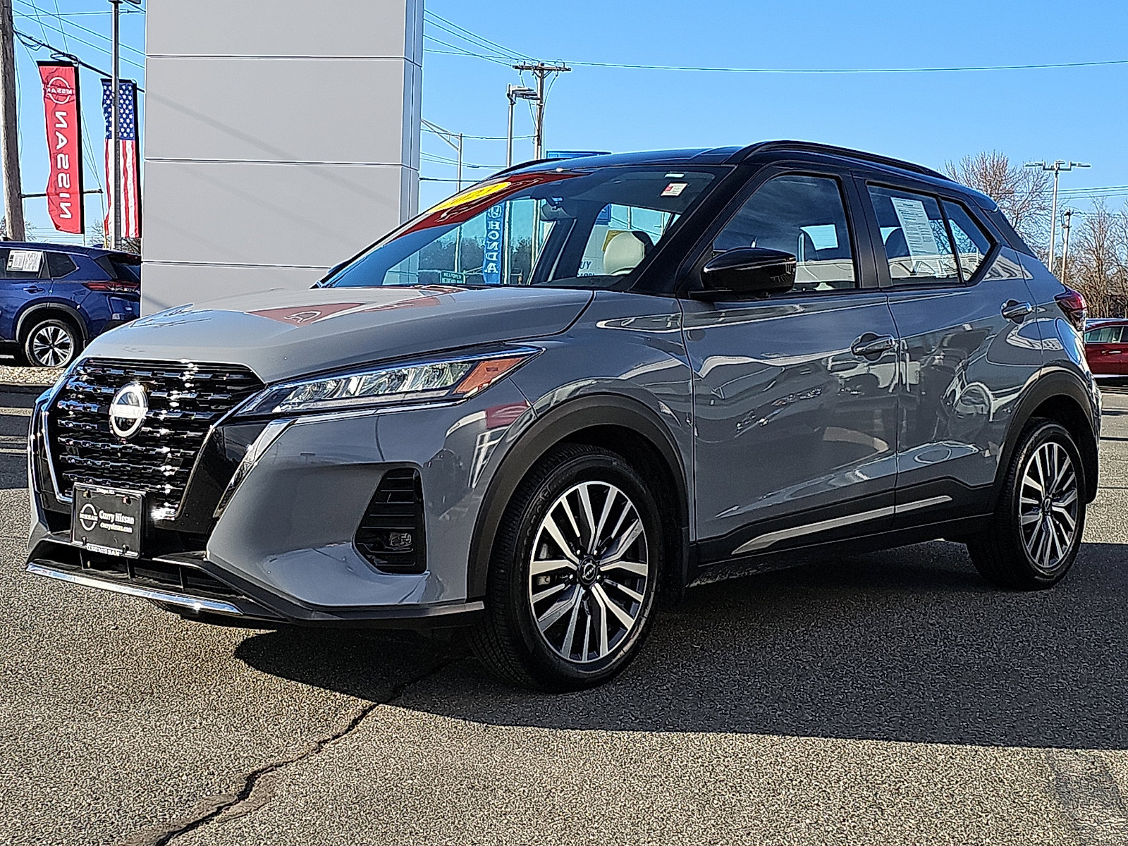 Certified 2023 Nissan Kicks SR w/ SR Premium Package image 3