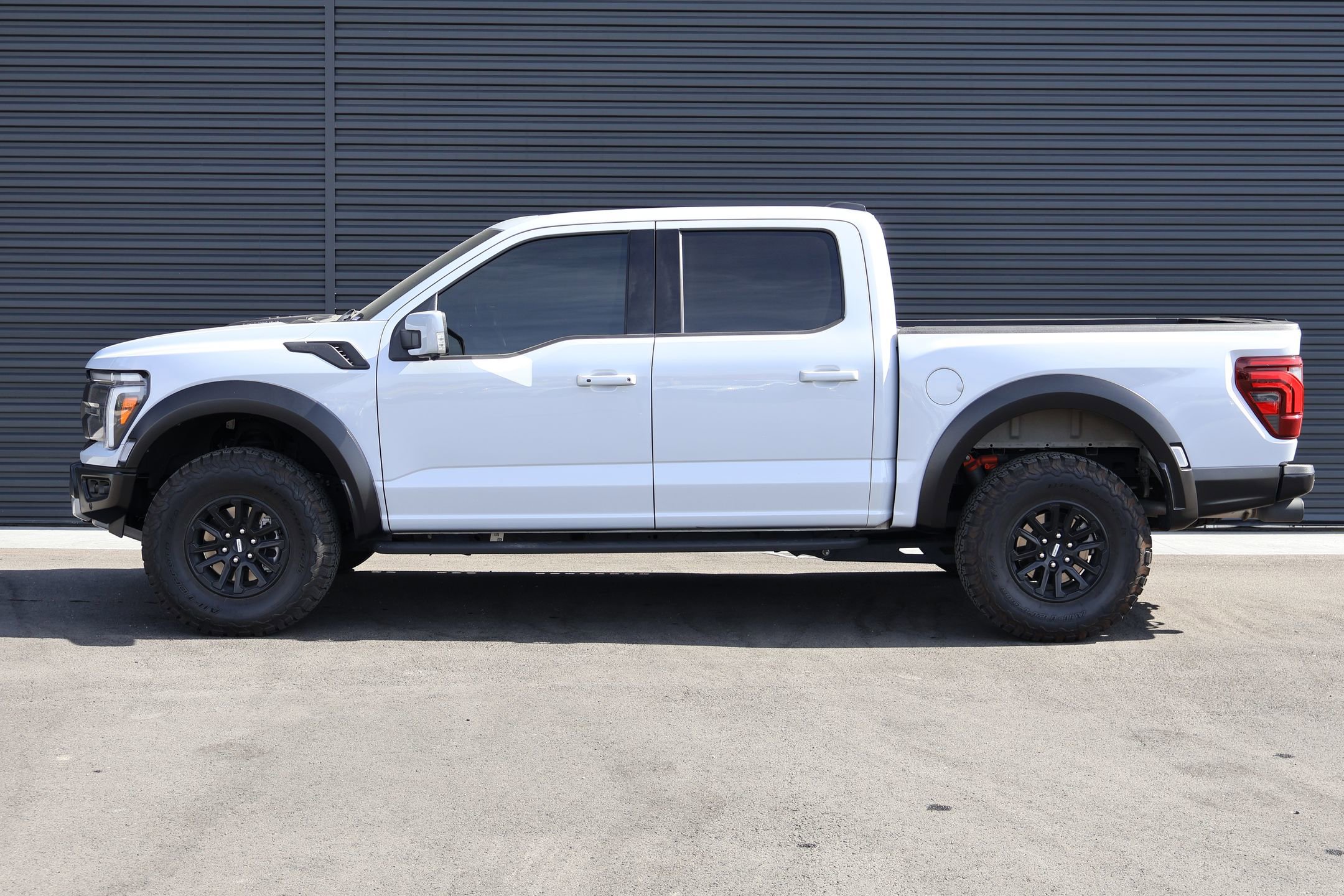 Used 2025 Ford F150 Raptor image 8