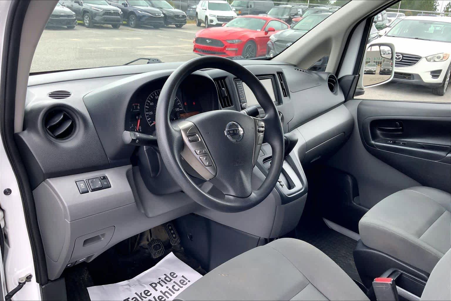 Used 2020 Nissan NV200 SV FWD image 17