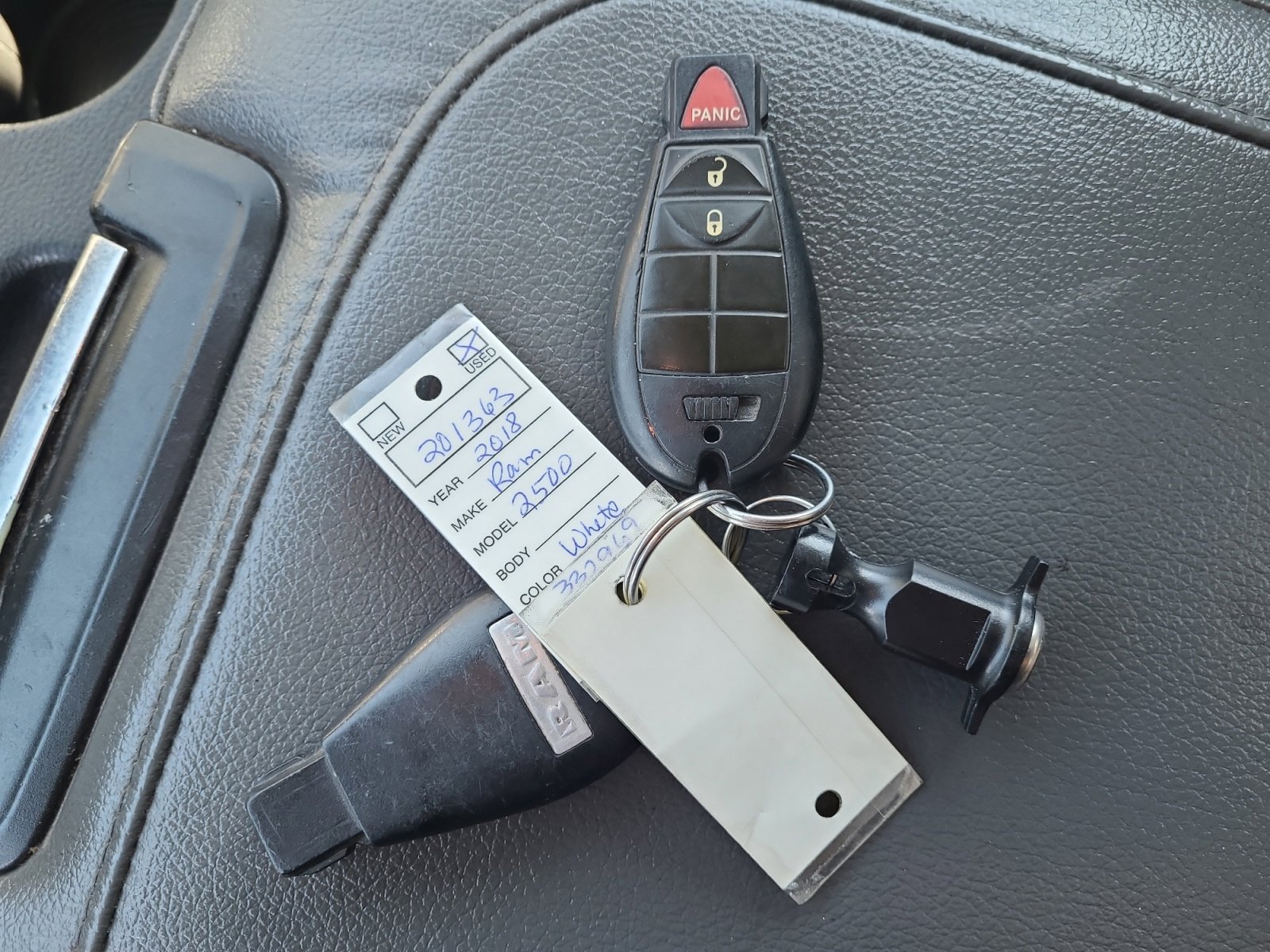 Used 2018 RAM 2500 Tradesman w/ Chrome Appearance Group image 33