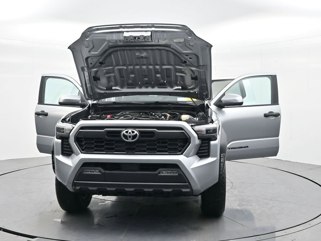 Used 2024 Toyota Tacoma TRD Off-Road image 40