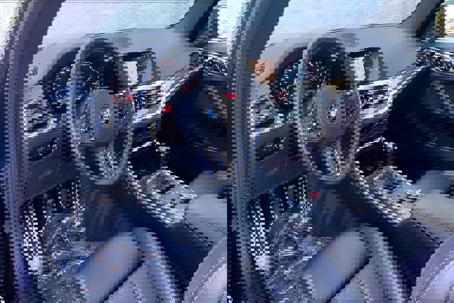 Used 2021 BMW M4 Coupe w/ Executive Package image 16