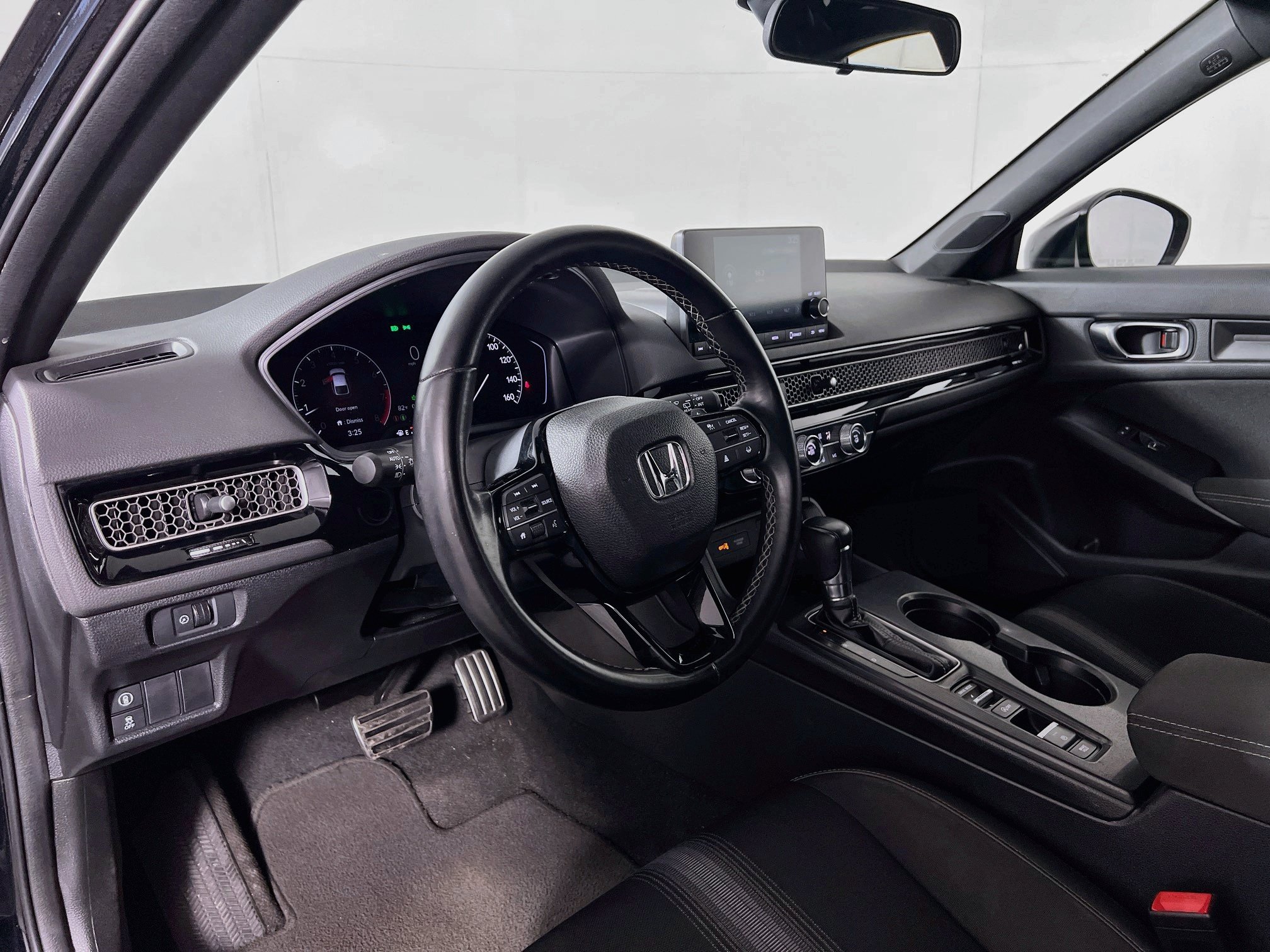 Used 2023 Honda Civic Sport image 9
