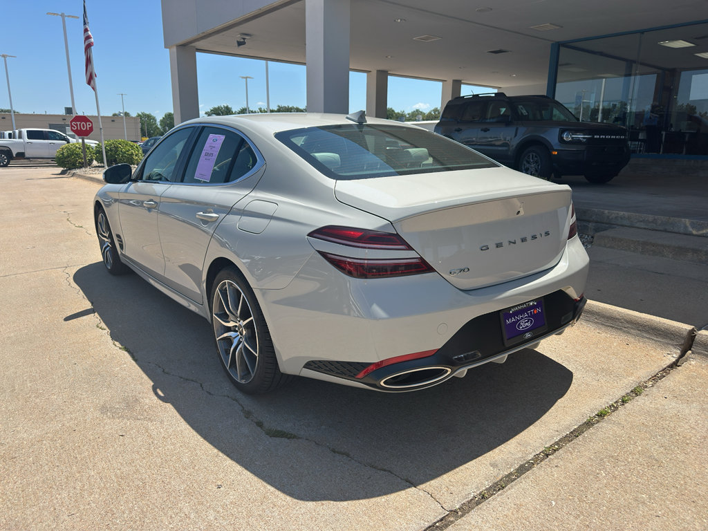 Used 2025 Genesis G70 2.5T RWD image 10