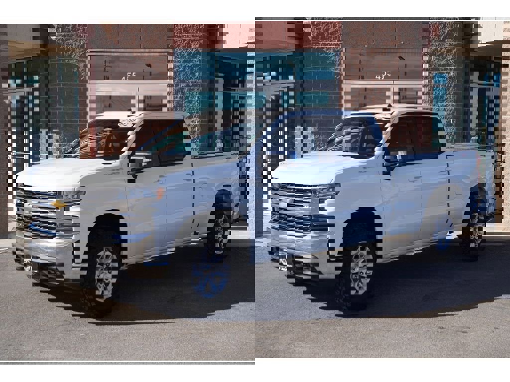 Used 2020 Chevrolet Silverado 1500 LT w/ Remote Start Package image 1