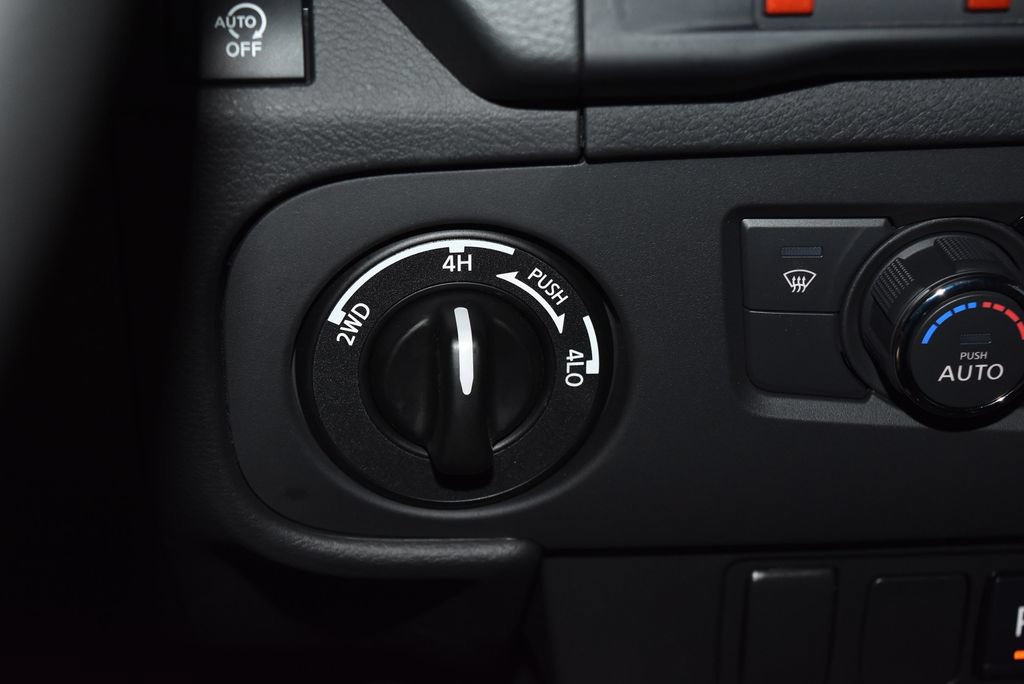 Certified 2025 Nissan Frontier PRO-4X AWD/4WD image 14