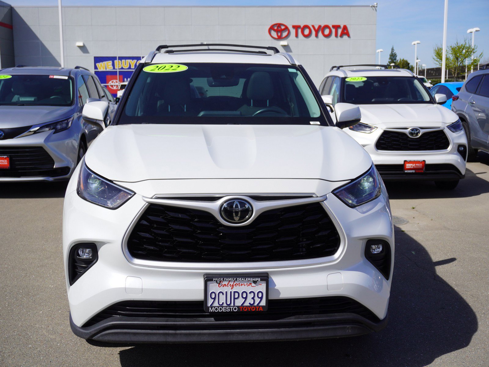 Used 2022 Toyota Highlander XLE image 6