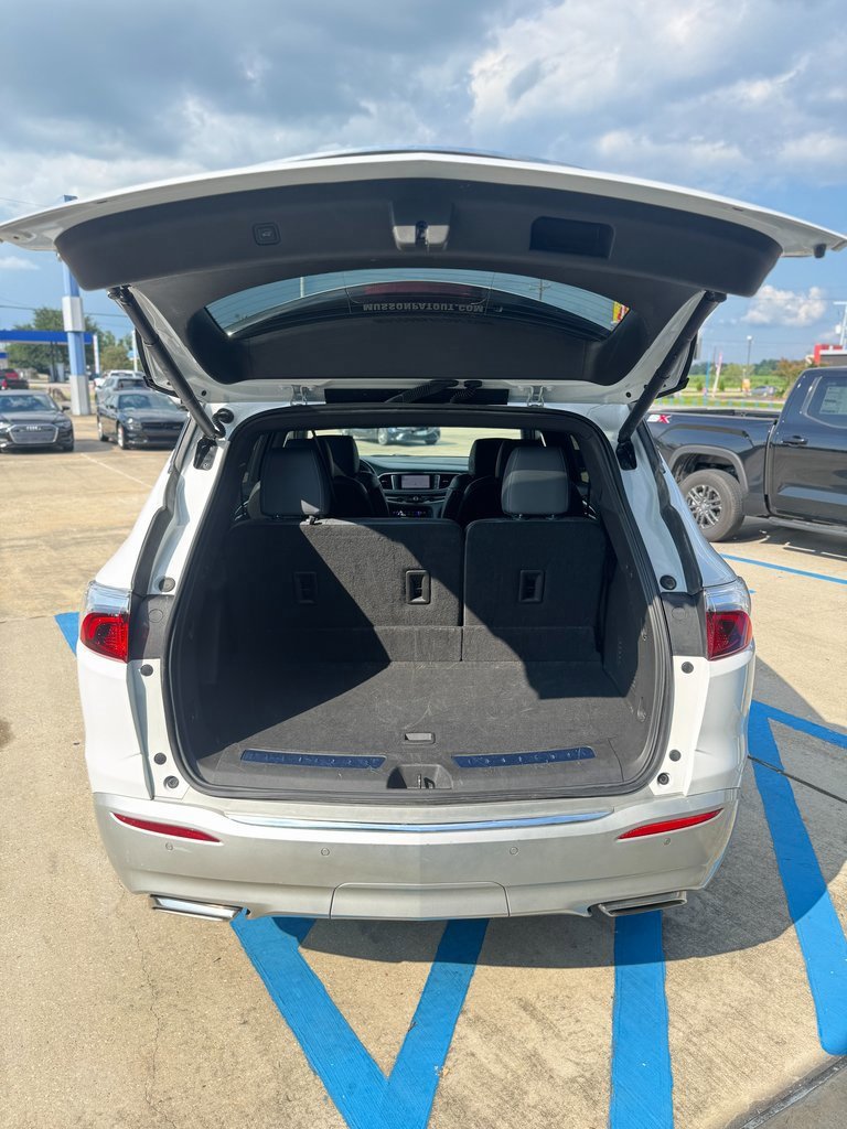 Used 2024 Buick Enclave Premium image 6