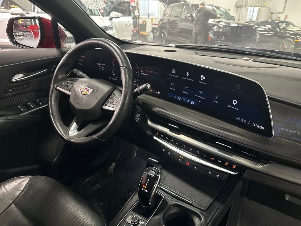Used 2024 Cadillac XT4 Sport image 32