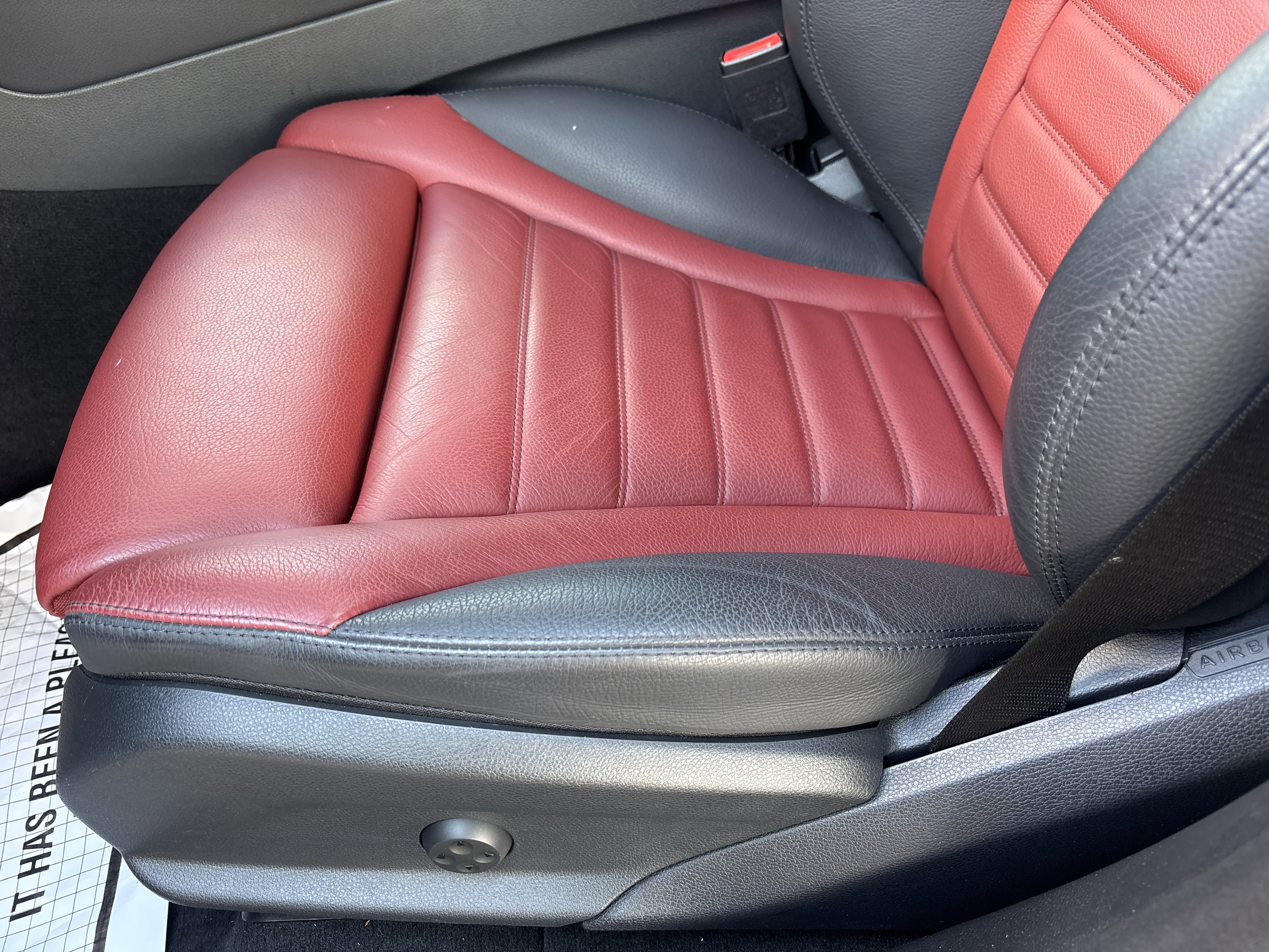 Used 2022 Mercedes-Benz GLC 300 4MATIC image 27