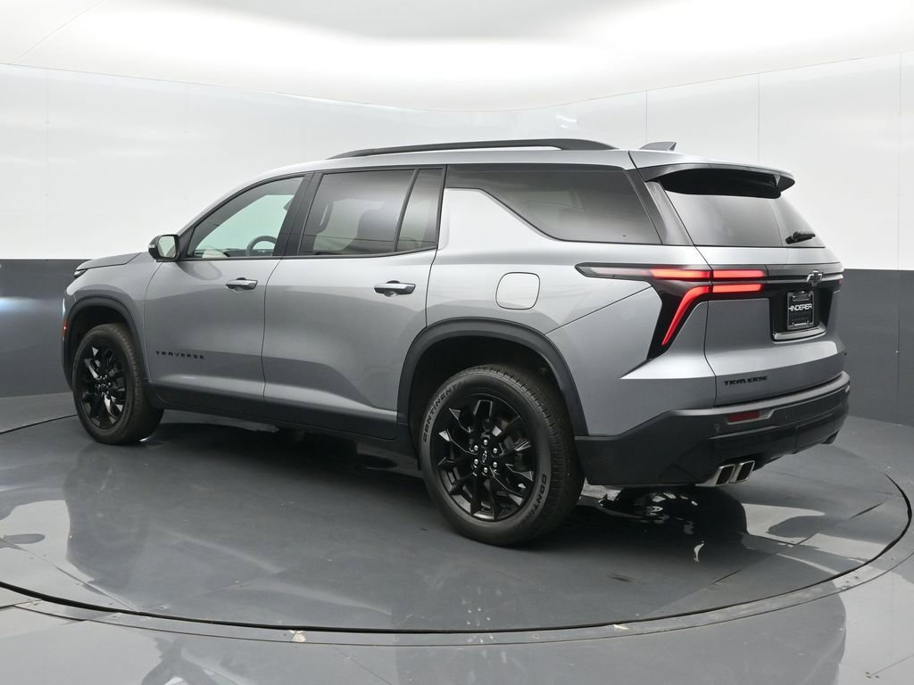 Used 2024 Chevrolet Traverse LT w/ Midnight/Sport Edition FWD image 16