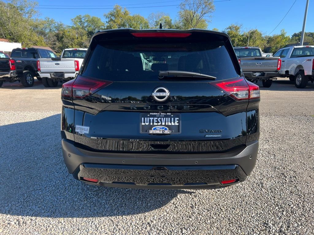 Used 2023 Nissan Rogue SV w/ SV Premium B Package image 7