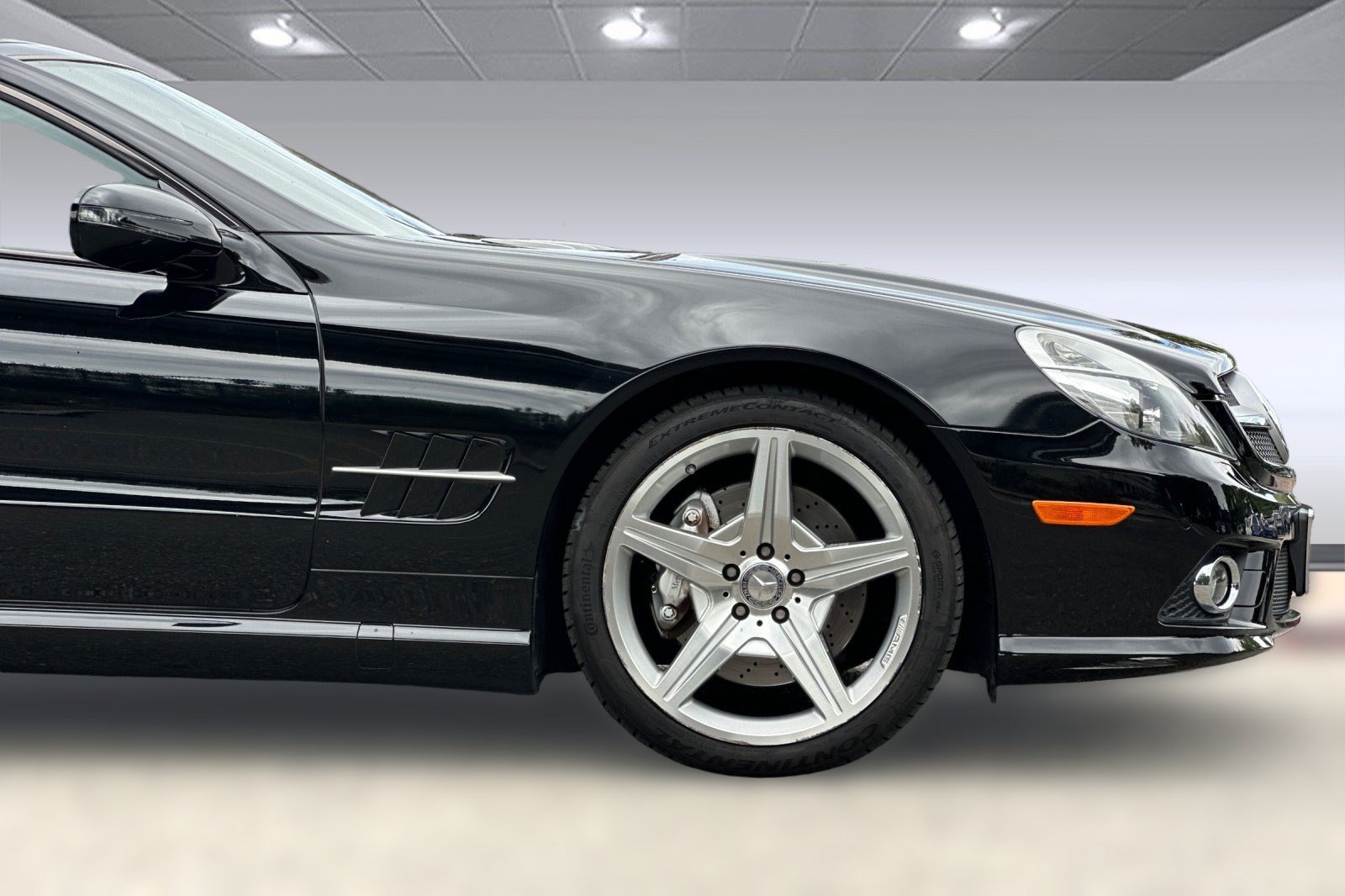 Used 2012 Mercedes-Benz SL 550 image 31