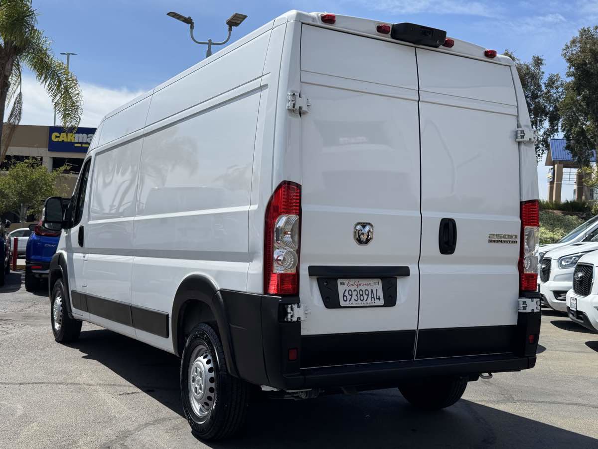 Used 2025 RAM ProMaster 2500 w/ Convenience Group FWD image 8
