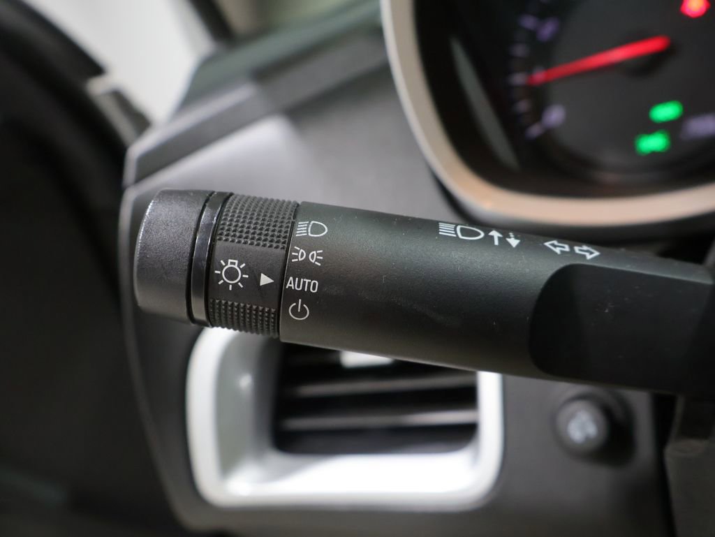 Used 2012 Chevrolet Equinox LT w/ Driver Convenience Package image 32