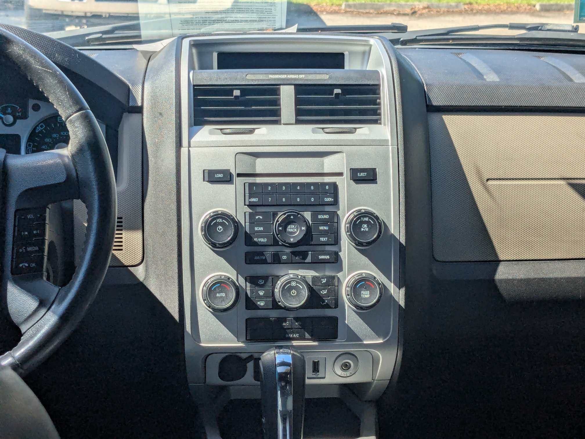 Used 2010 Mercury Mariner Premier FWD image 15