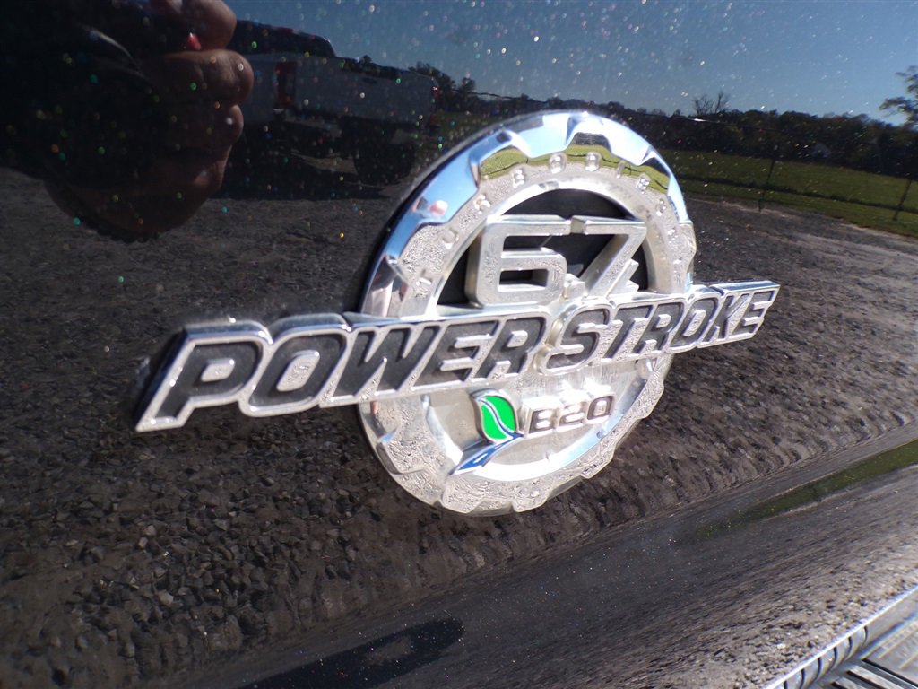 Used 2015 Ford F250 Lariat w/ Lariat Ultimate Package image 19