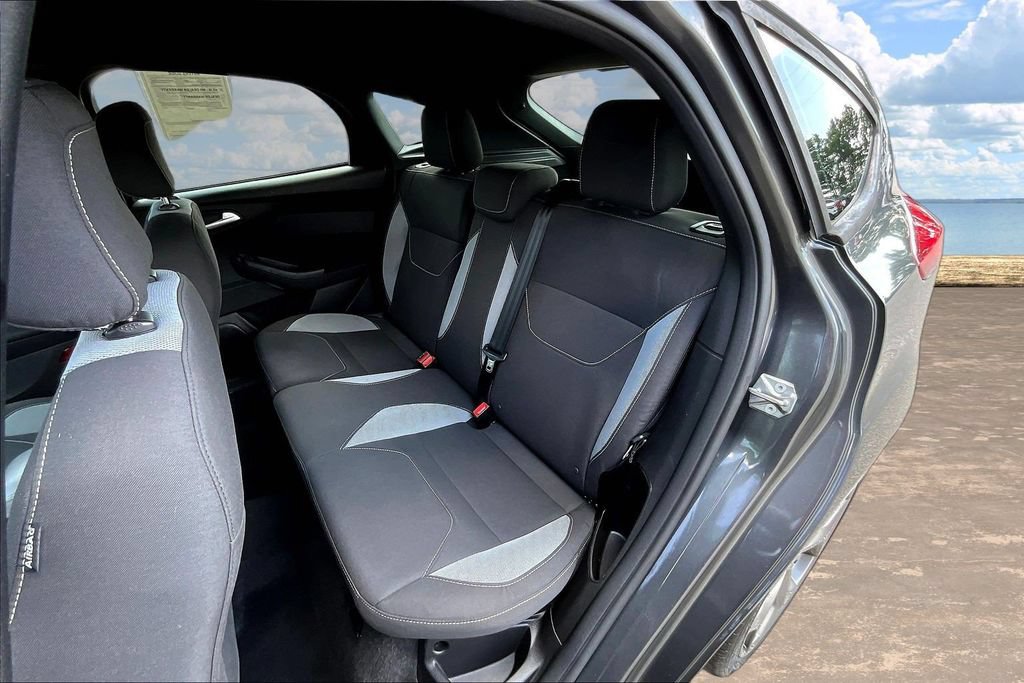 Used 2017 Ford Focus ST FWD image 23