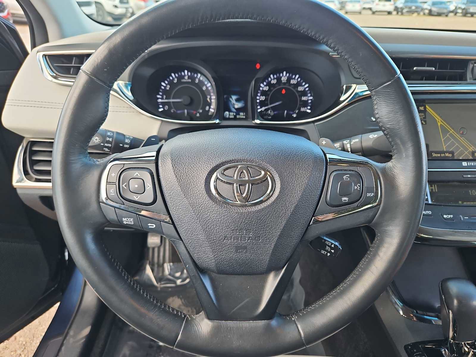 Used 2014 Toyota Avalon Limited image 24