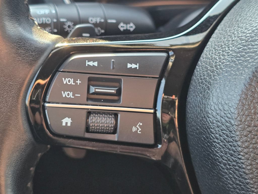 Certified 2023 Honda Pilot Touring image 33