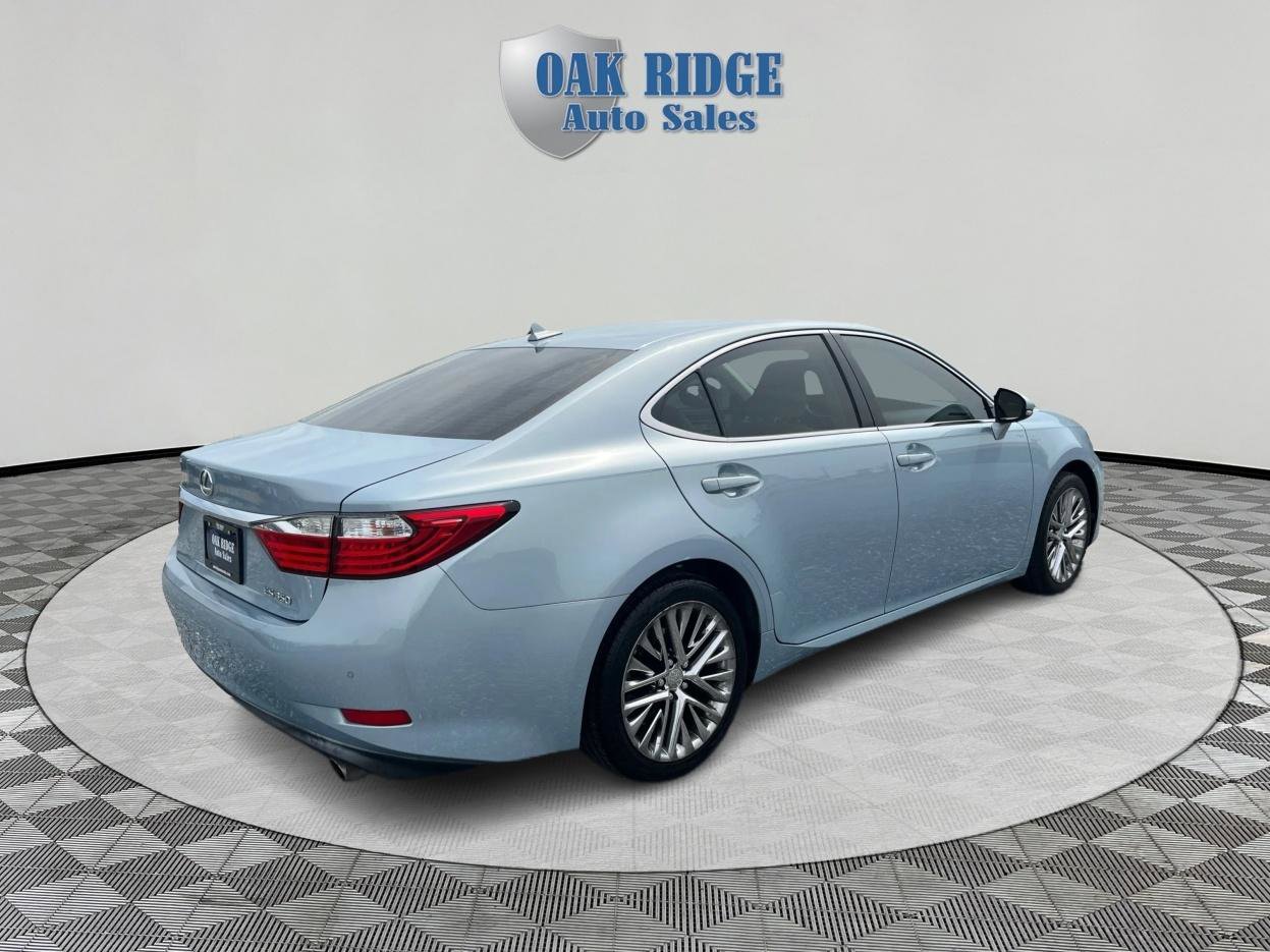 Used 2013 Lexus ES 350 w/ Luxury Pkg FWD image 5