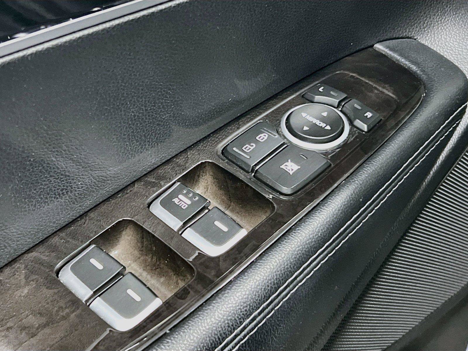 Used 2016 Kia Sorento FWD image 19