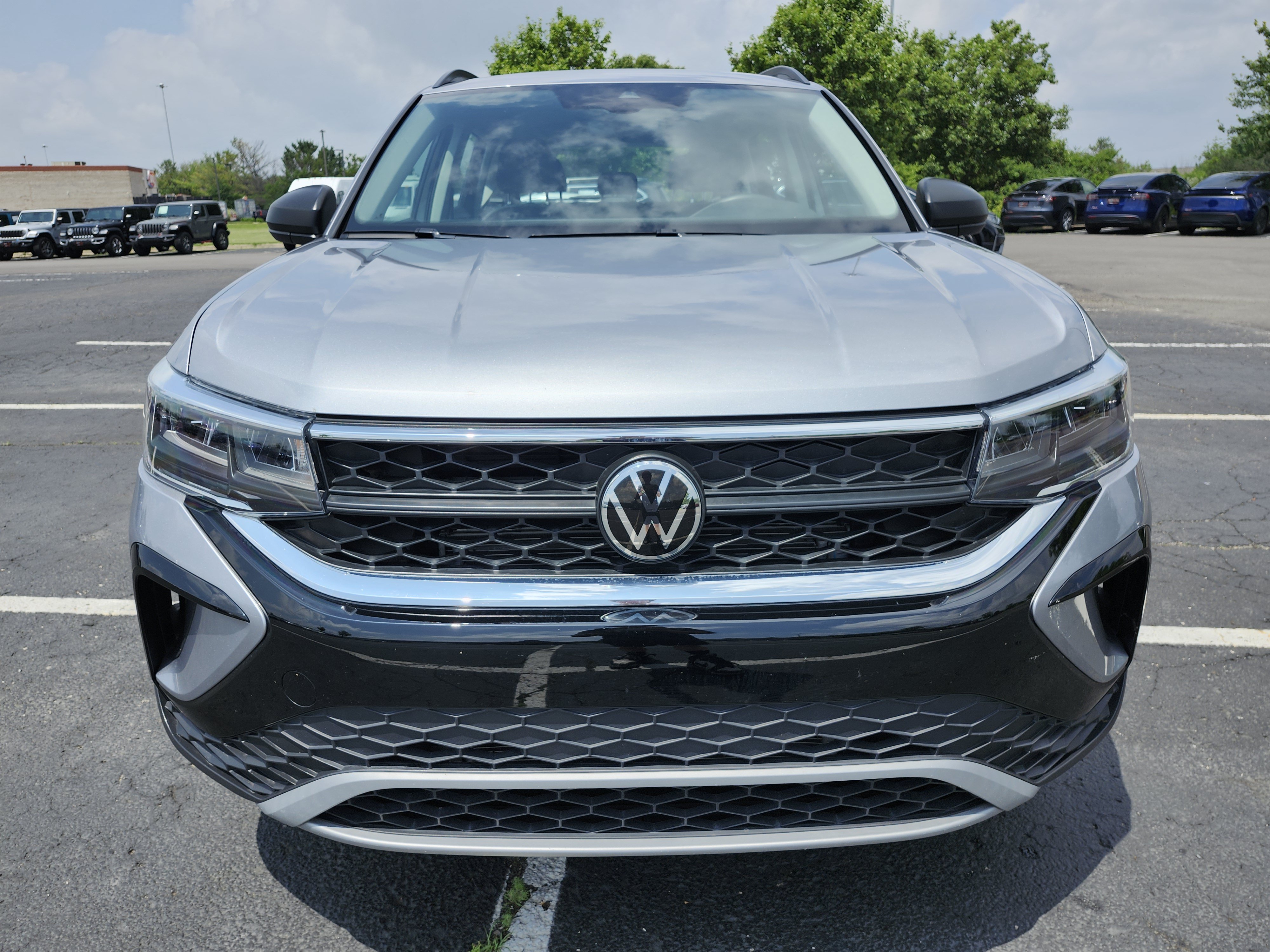 Used 2023 Volkswagen Taos S w/ Driver Assistance Package AWD/4WD image 11