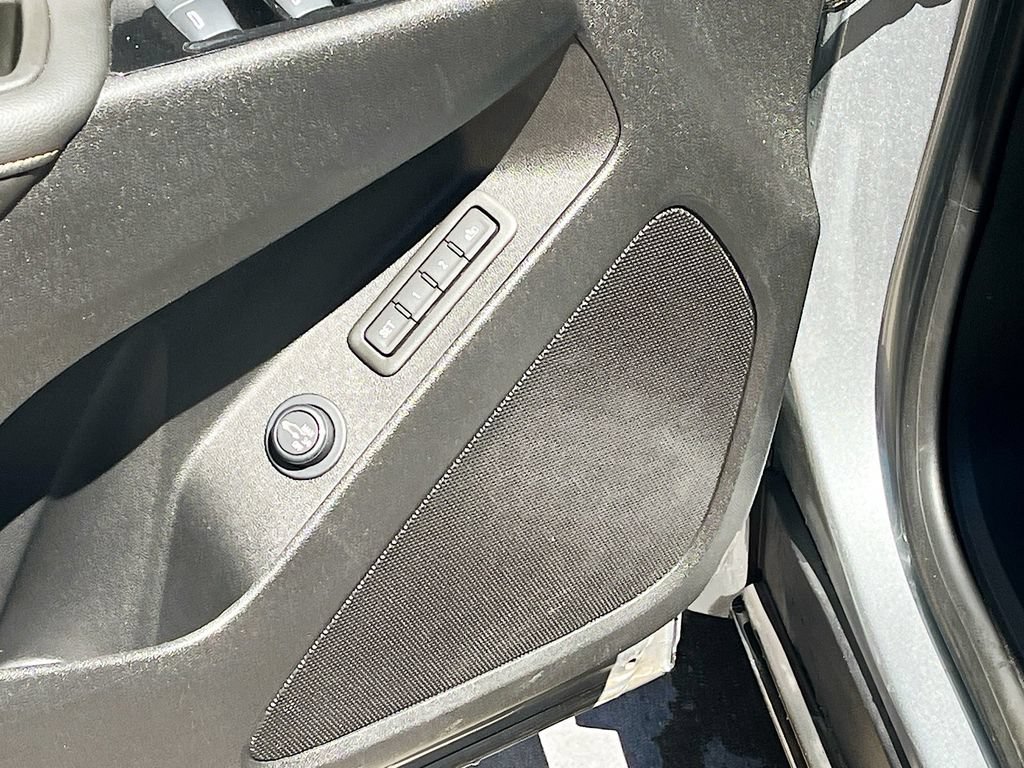 Used 2024 Chevrolet Equinox Premier AWD/4WD image 19
