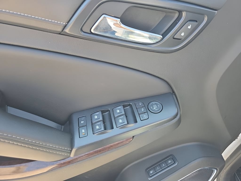 Used 2018 GMC Yukon SLT w/ Premium Edition AWD/4WD image 19