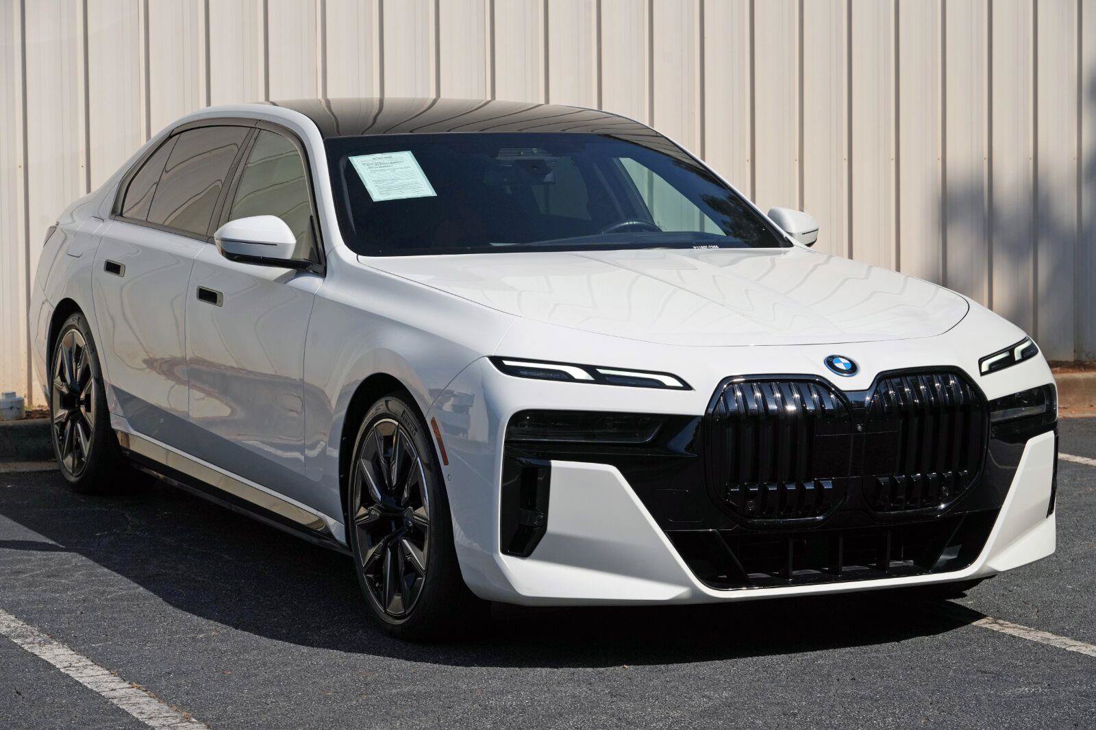 Used 2024 BMW i7 xDrive60 AWD/4WD image 62
