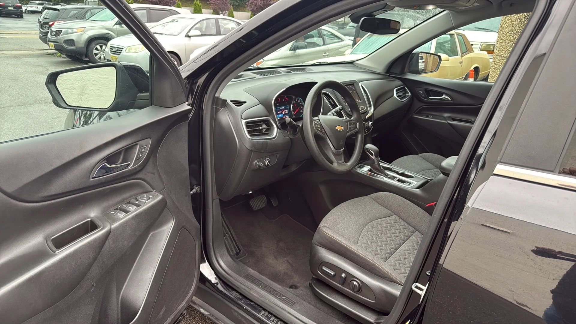 Used 2022 Chevrolet Equinox LT image 23