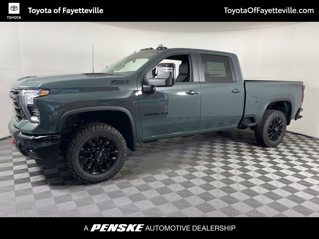 Used 2025 Chevrolet Silverado 2500 LT w/ Trail Boss Package image 2
