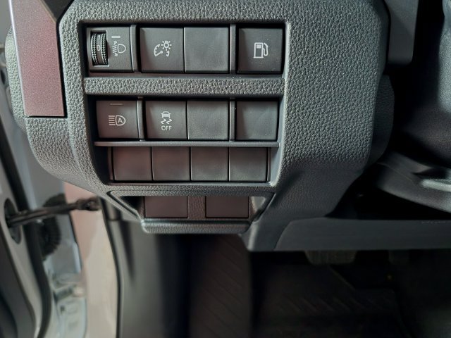 Certified 2025 Toyota 4Runner SR5 AWD/4WD image 16