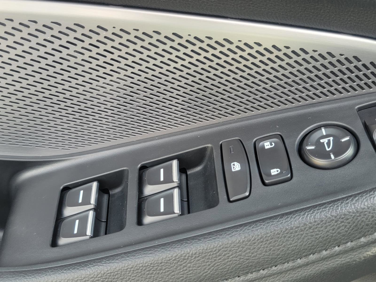 Certified 2026 Acura MDX SH-AWD image 34