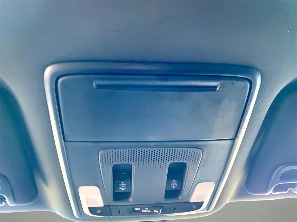 Used 2025 Honda Pilot TrailSport image 42