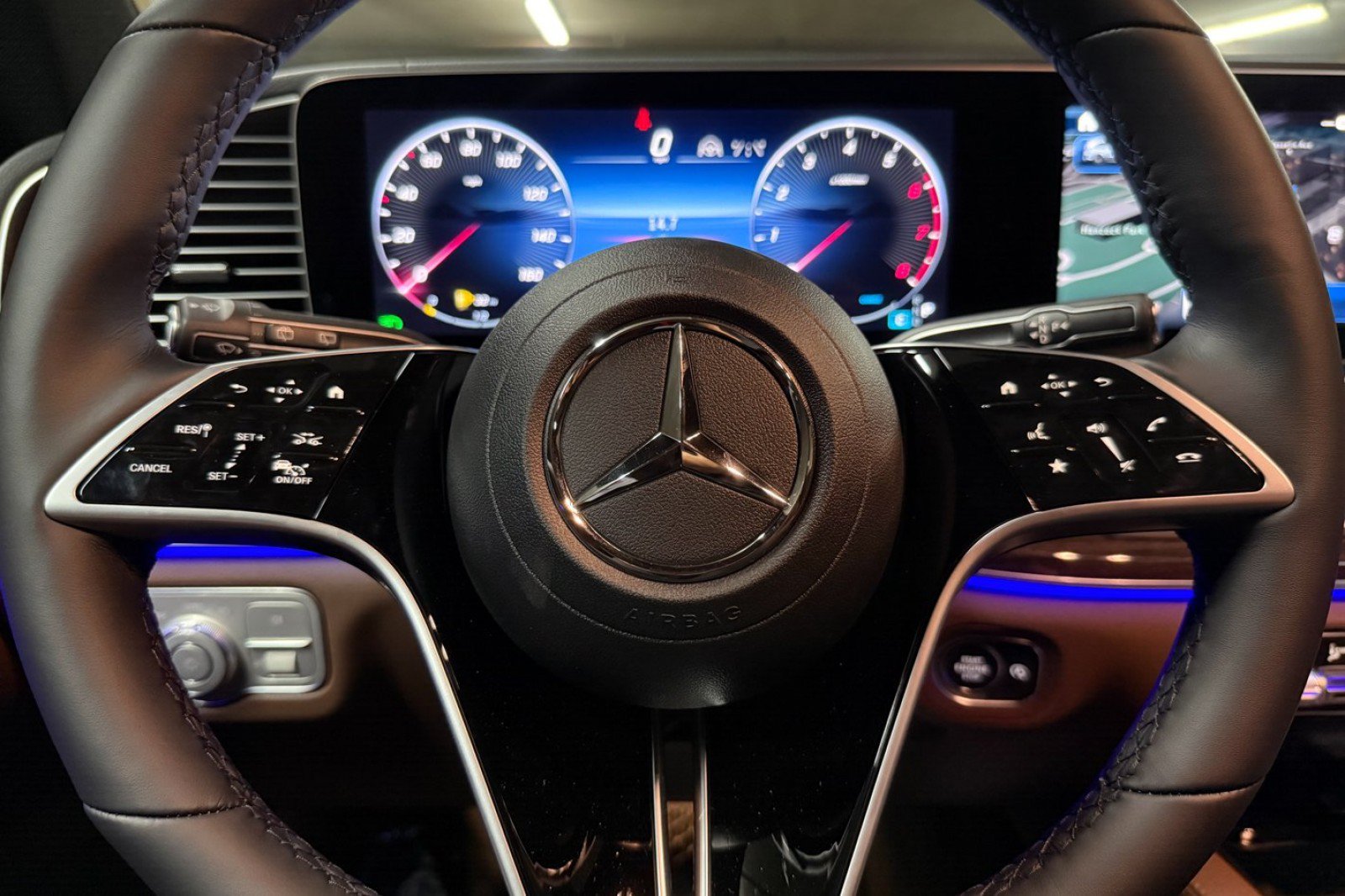 New 2026 Mercedes-Benz GLS 450 4MATIC image 29