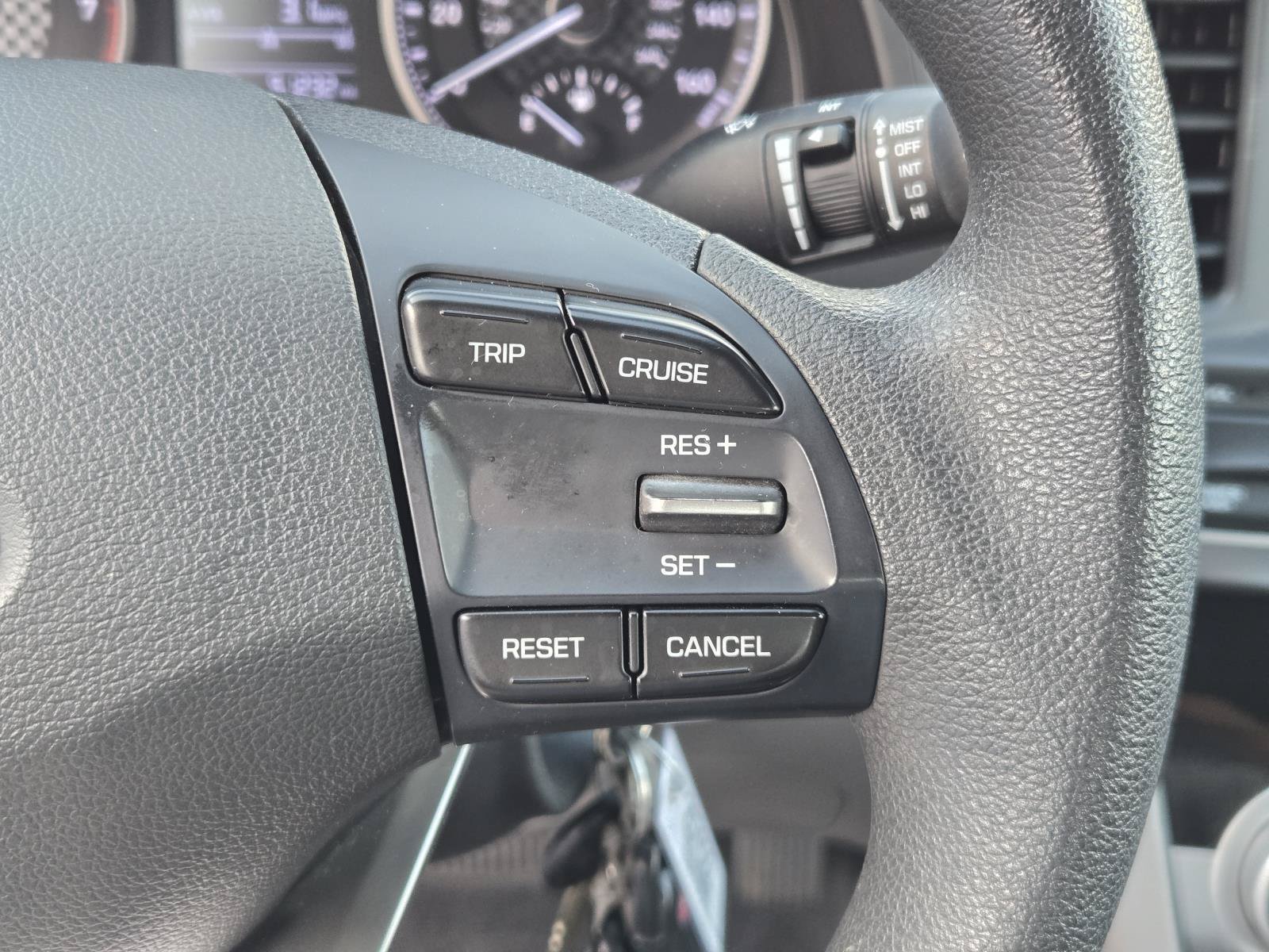 Used 2019 Hyundai Elantra SE FWD image 16