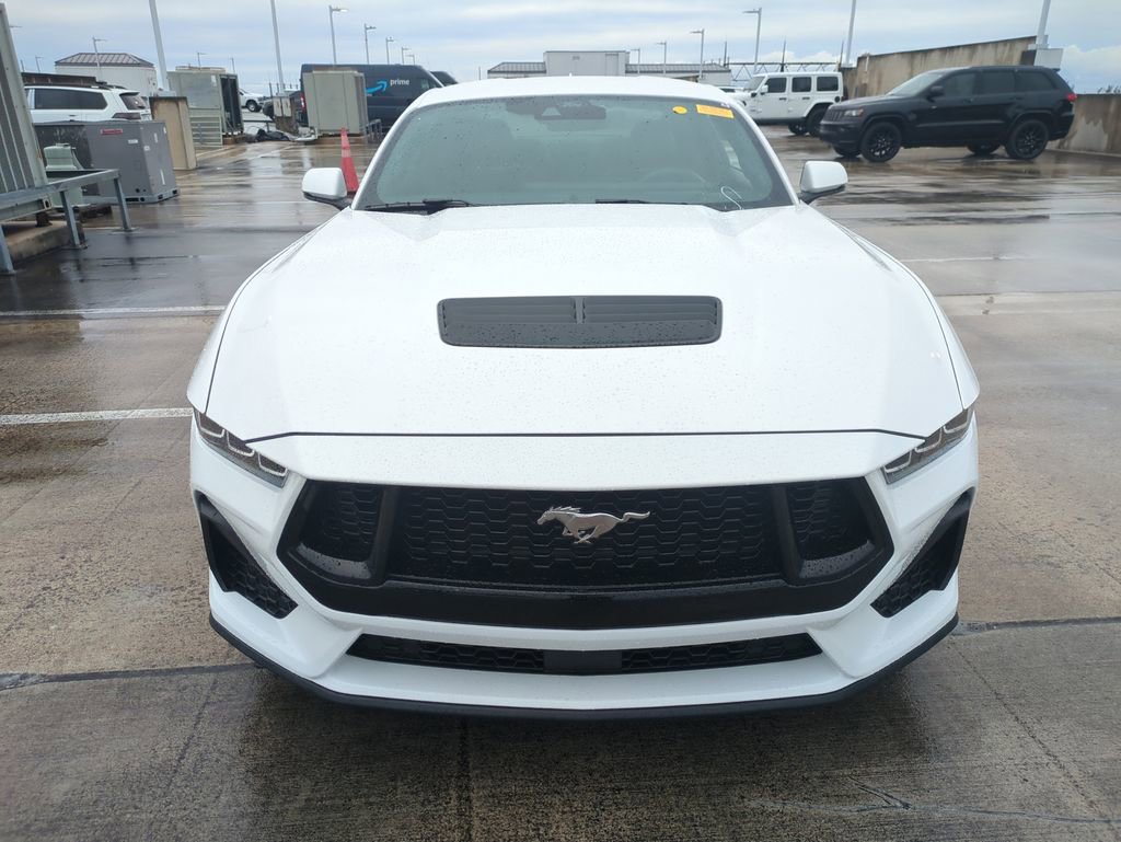 Used 2024 Ford Mustang GT Premium image 3