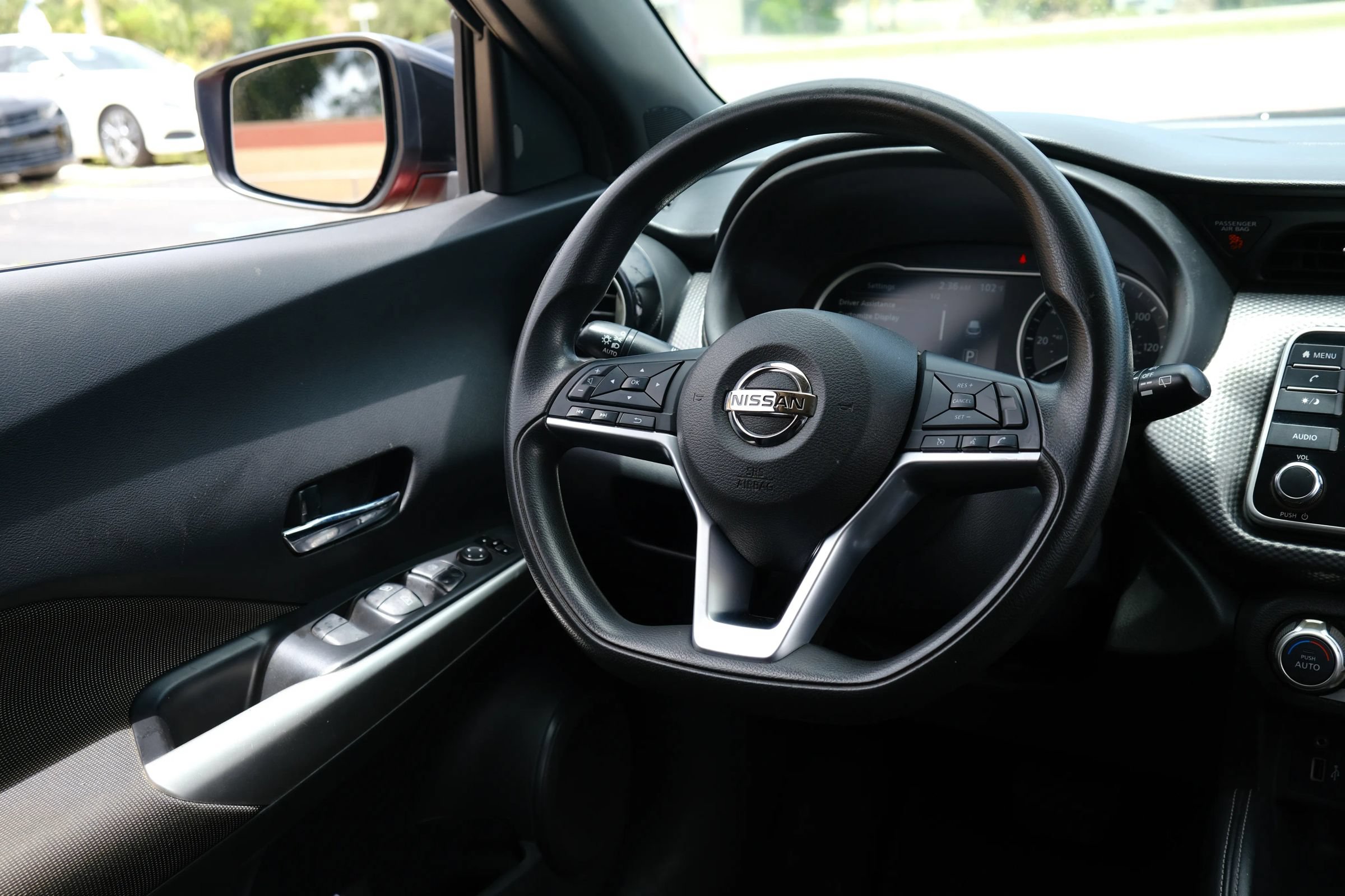 Used 2019 Nissan Kicks SV FWD image 22
