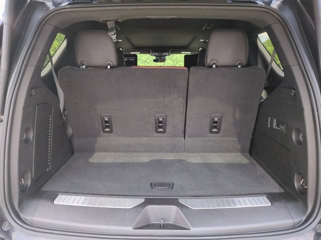 Used 2024 GMC Yukon Denali Ultimate AWD/4WD image 16