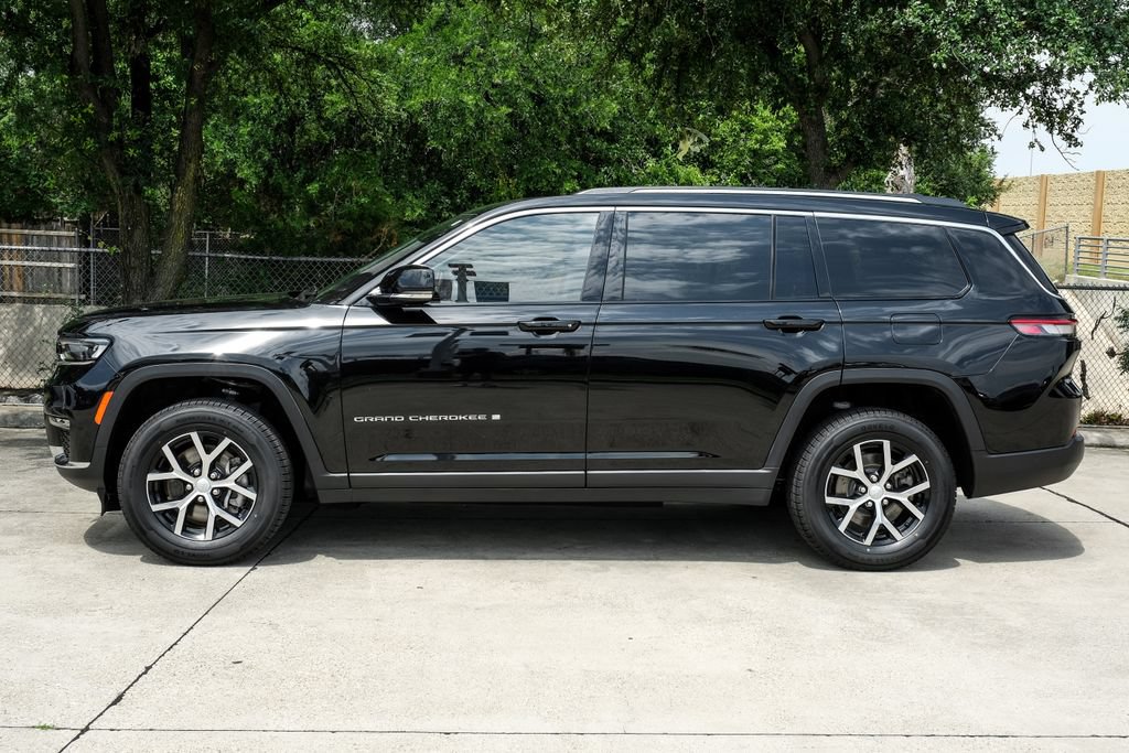 Used 2023 Jeep Grand Cherokee L Limited w/ Trailer Tow Group (B) AWD/4WD image 20