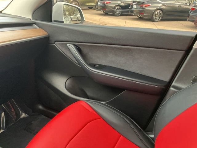 Used 2021 Tesla Model Y Long Range image 21