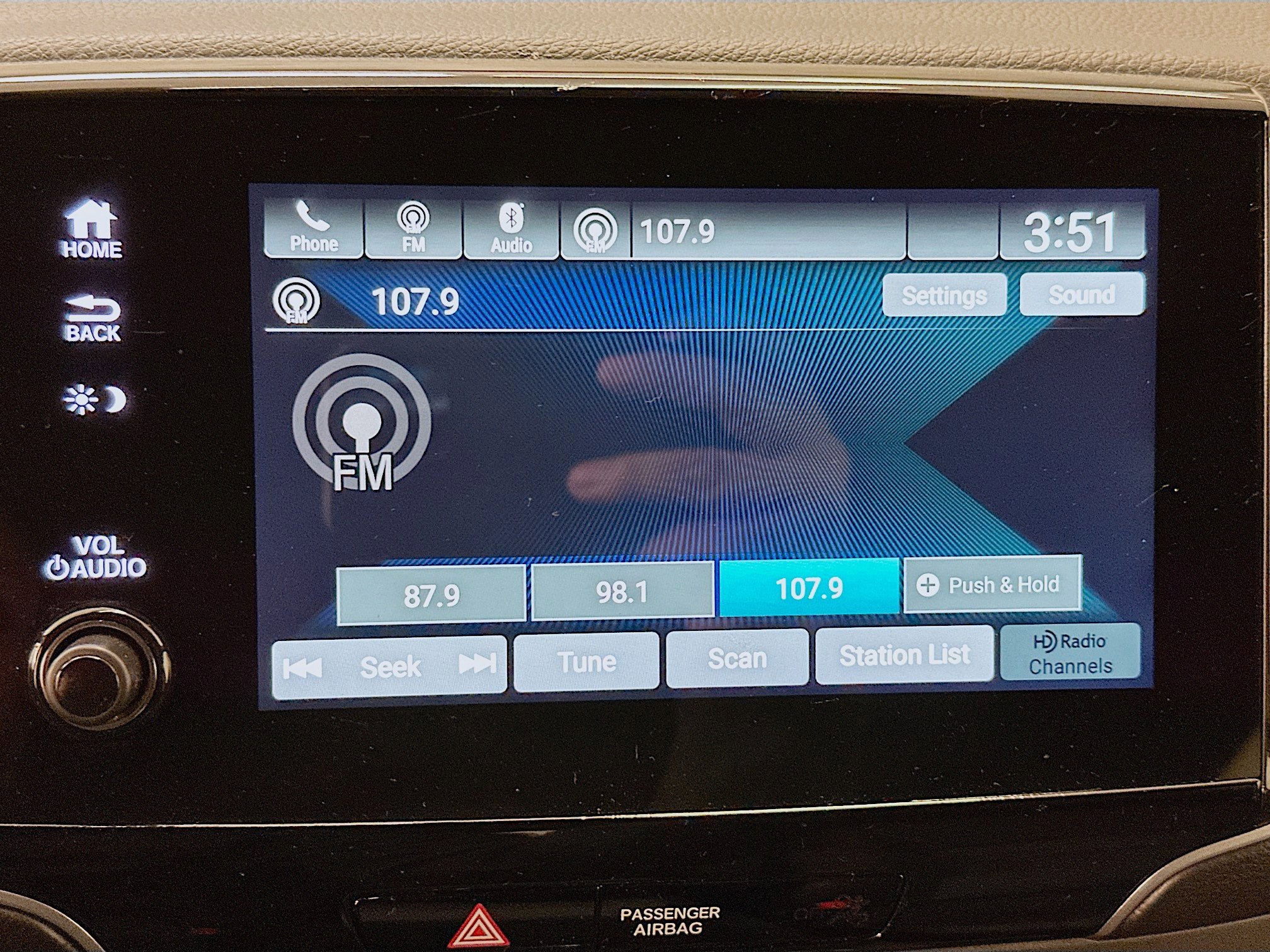 Used 2023 Honda Passport EX-L image 21