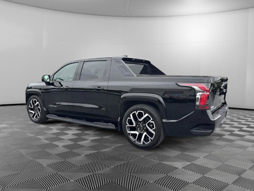 Used 2024 Chevrolet Silverado EV RST image 3
