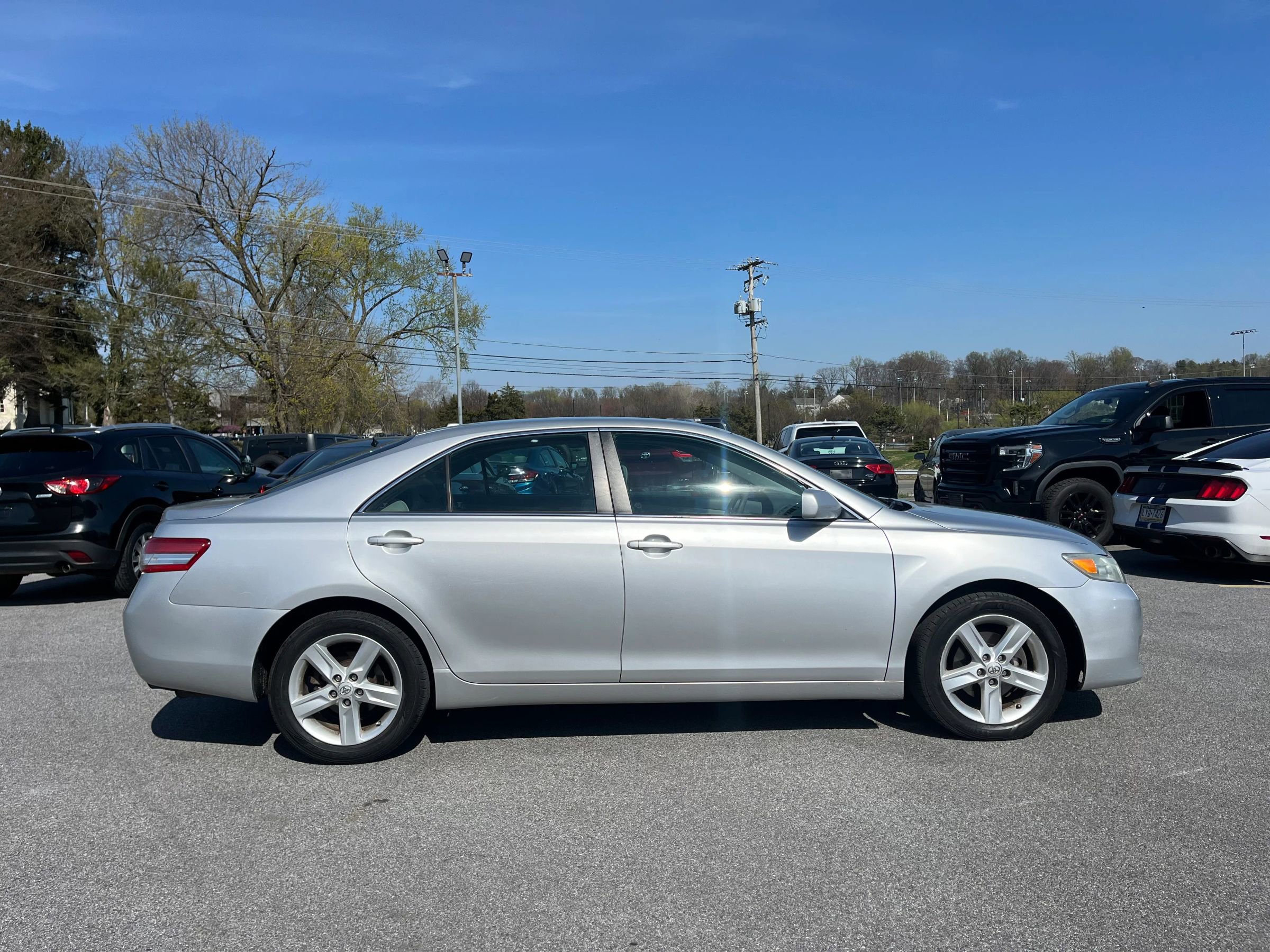 Used 2011 Toyota Camry LE image 26