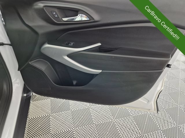 Used 2024 Chevrolet Trax LS w/ LS Convenience Package FWD image 29