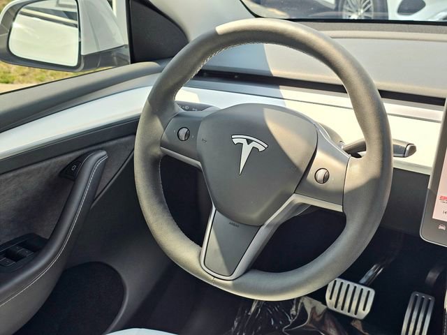 Used 2023 Tesla Model Y Performance AWD/4WD image 27